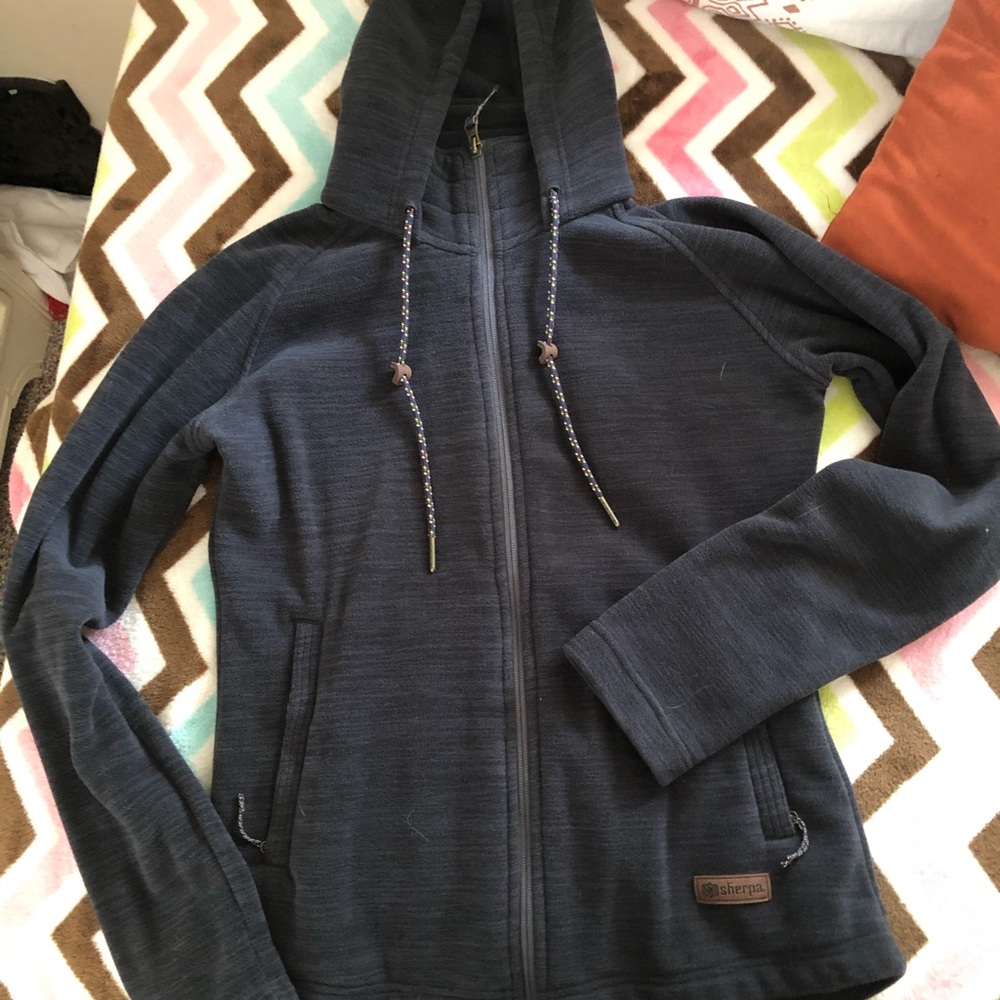 Sherpa adventure gear black fleece jacket ❤️